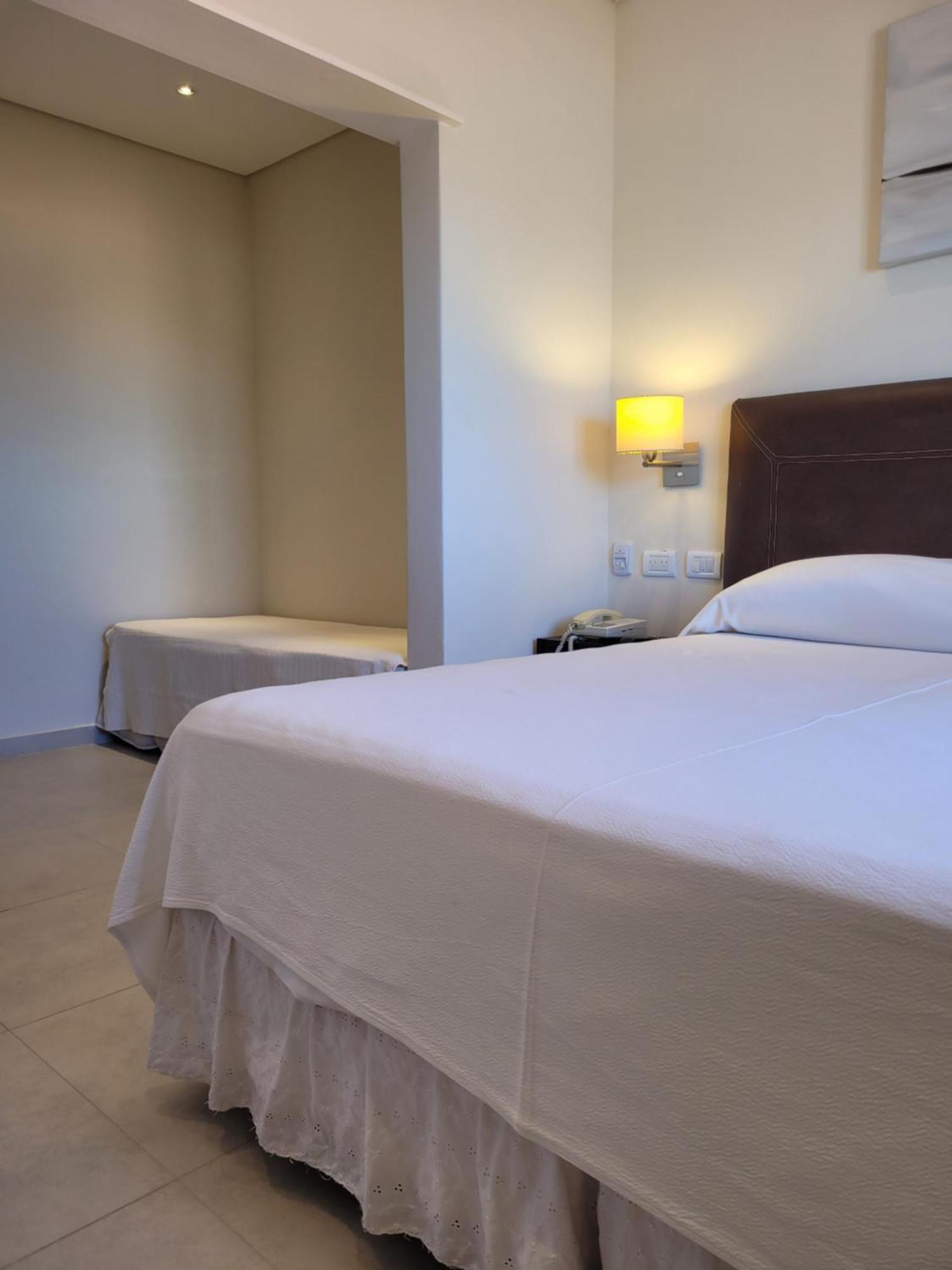 108 Y El Mar - Hotel Tejas Rojas Villa Gesell Chambre photo