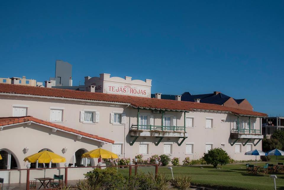 108 Y El Mar - Hotel Tejas Rojas Villa Gesell Extérieur photo