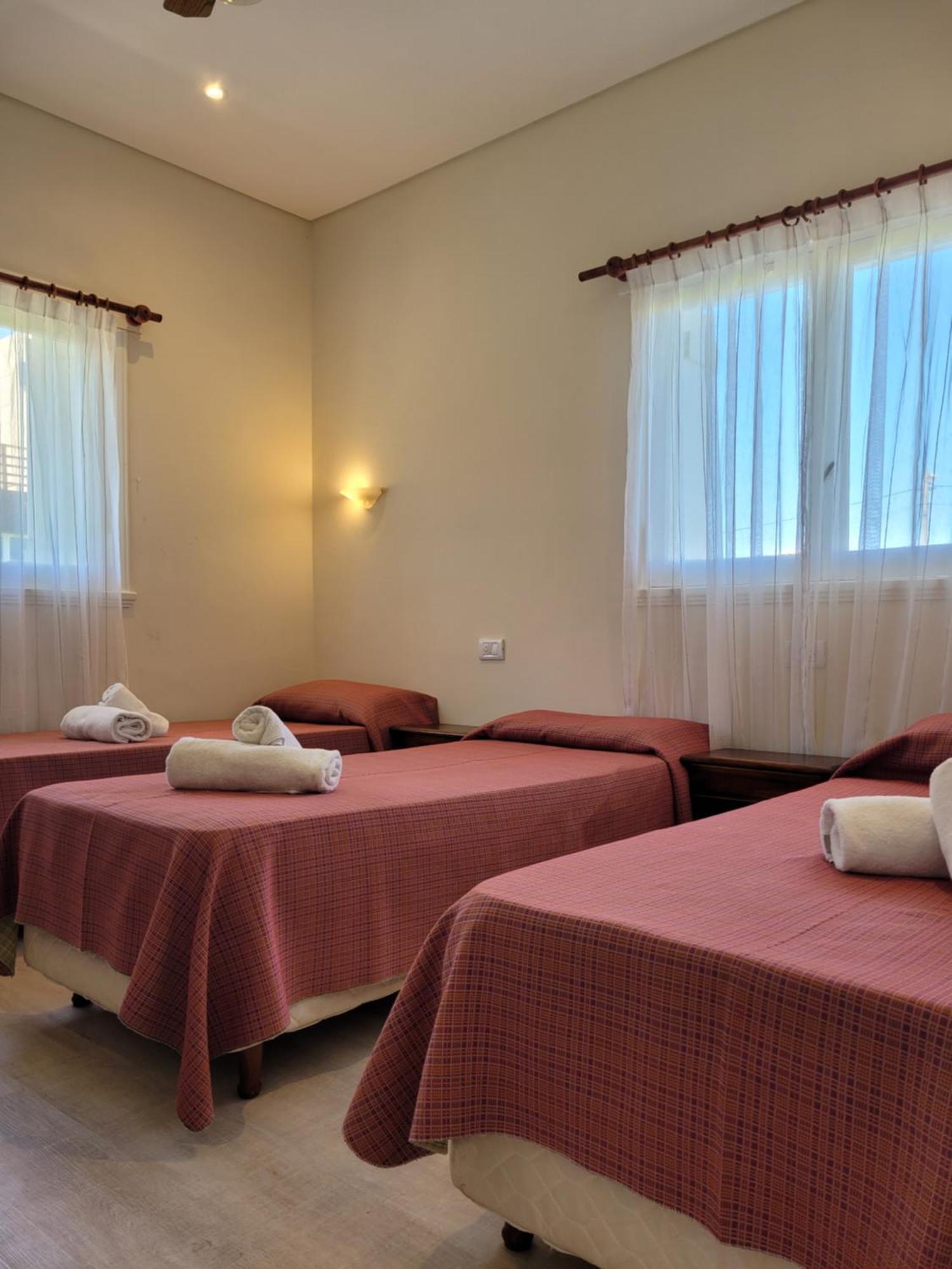 108 Y El Mar - Hotel Tejas Rojas Villa Gesell Extérieur photo