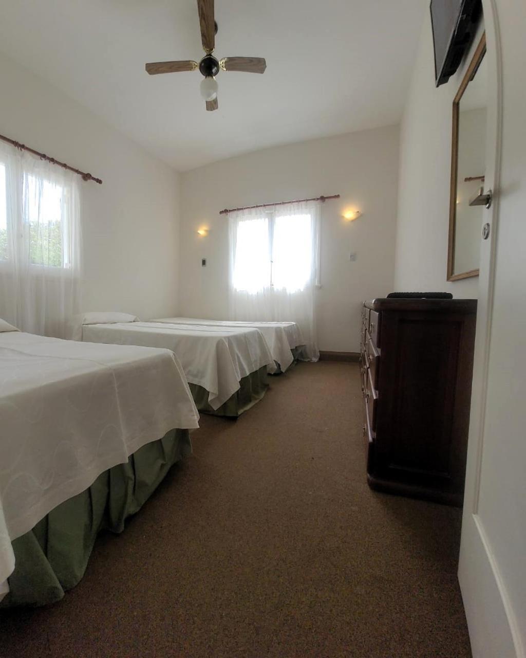 108 Y El Mar - Hotel Tejas Rojas Villa Gesell Chambre photo